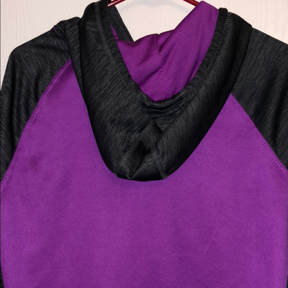 Sweatshirt - Picture 3 of 3
